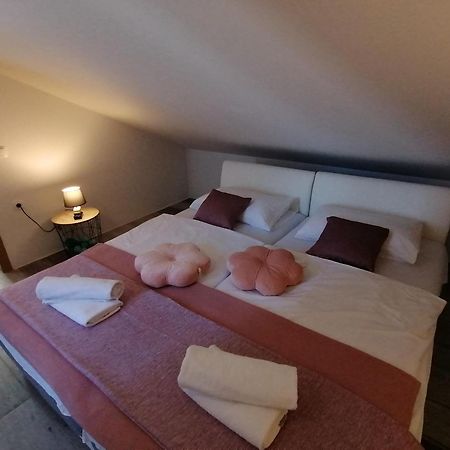 Villa Cesarica Novalja Eksteriør billede
